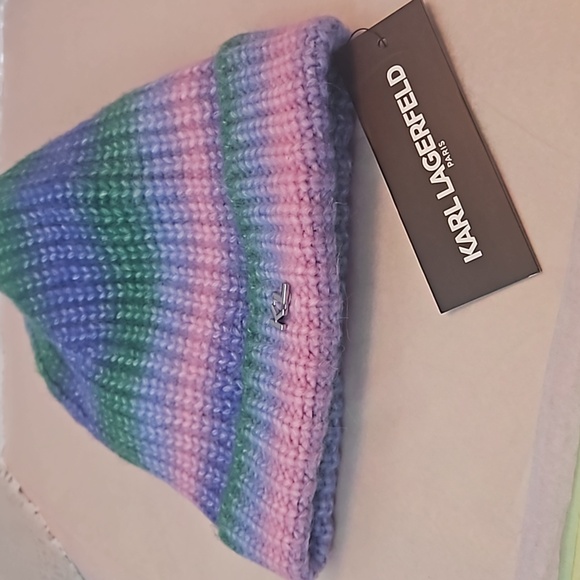 Karl Lagerfeld  infinity scarf and cap. - Picture 2 of 15